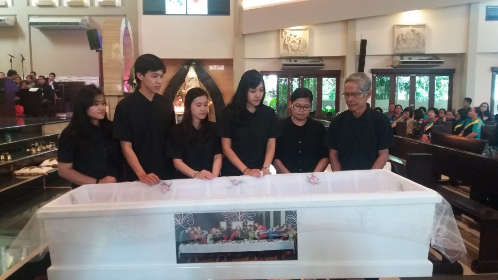 Selamat Jalan Ibu Lanny Tercinta Selamat Jalan Ibu Lanny Tercinta