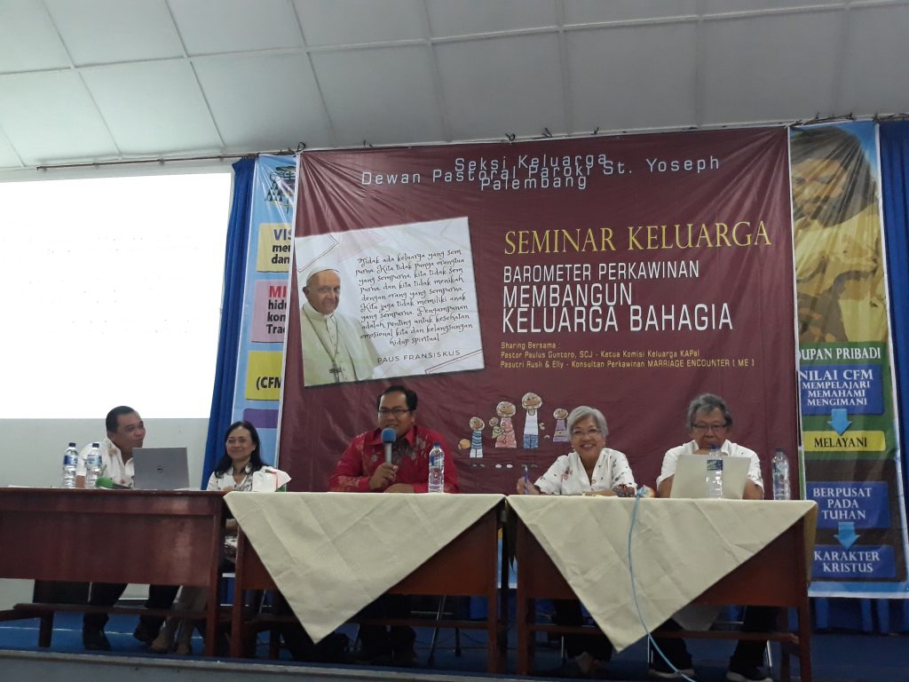 Ratusan Umat Mengikuti Seminar Keluarga