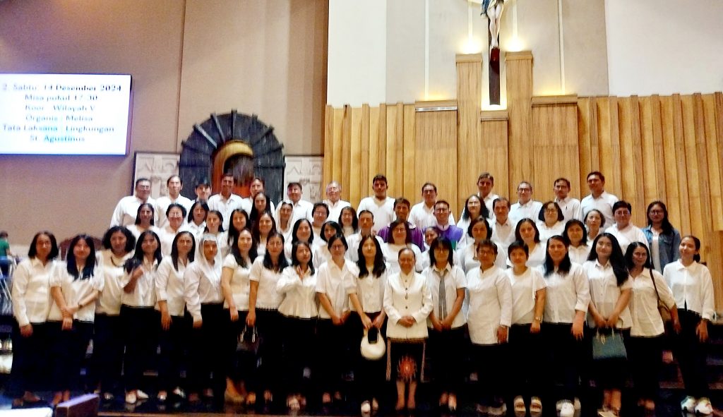 60 Anggota Komunitas Lektor Santo Yoseph Palembang Dilantik