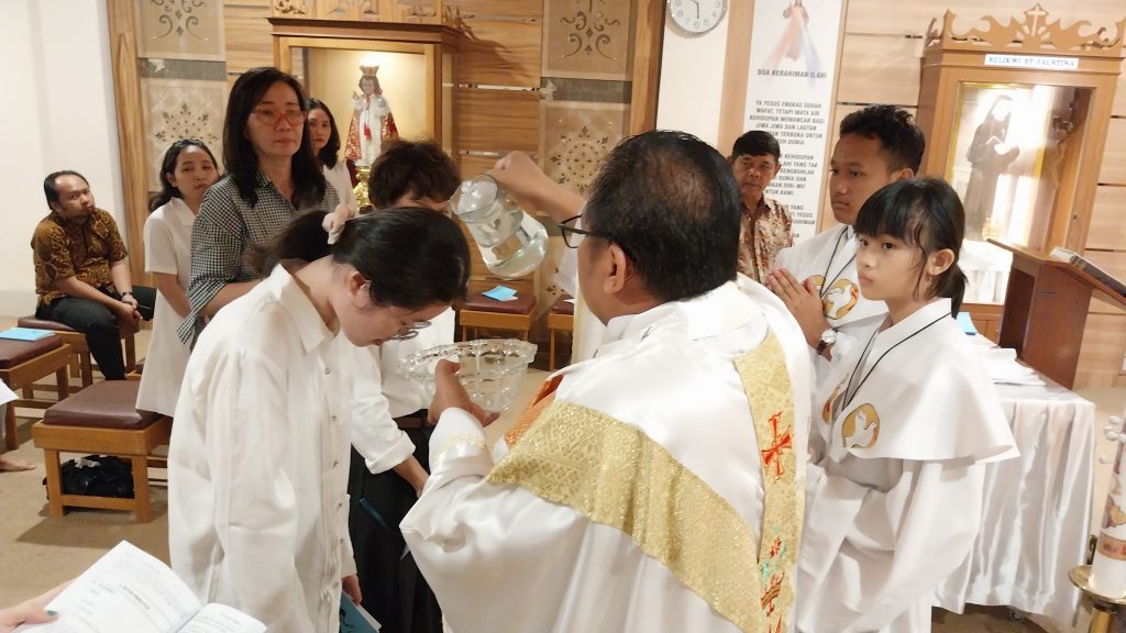 Baptisan Baru Diajak Untuk Terlibat Aktif Dalam Kehidupan Gereja Baptisan Baru Diajak Untuk Terlibat Aktif Dalam Kehidupan Gereja