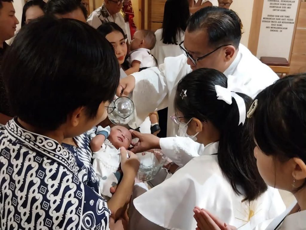 Tiga Anak Mendapatkan Rahmat Keselamatan