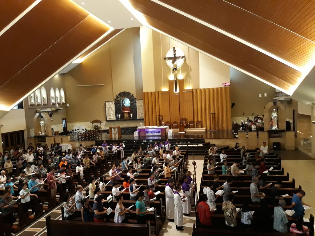 Ibadat Jalan Salib di  Gereja Santo Yoseph  Palembang