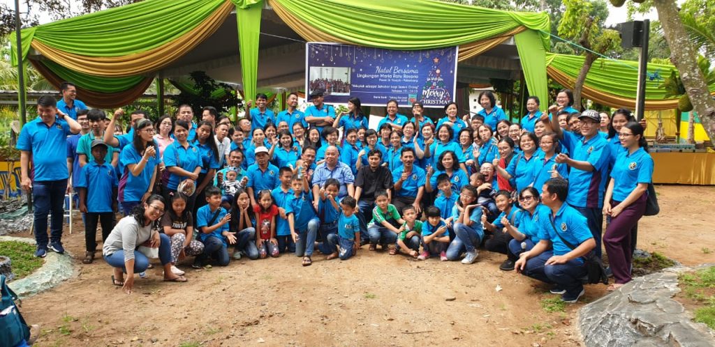 Sukacita Bersama Umat Lingkungan Santa Maria Ratu Rosario