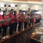 Kita Dipanggil Untuk Memilih Setia Kepada Tuhan Kita Dipanggil Untuk Memilih Setia Kepada Tuhan