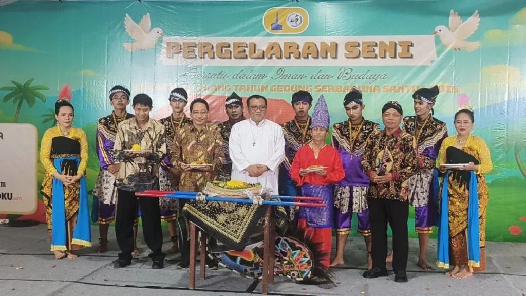 Umat Wilayah 8, 11 Dan 13, Memperkuat Persatuan dan Kerukunan Dalam Pelayanan Gereja Umat Wilayah 8, 11 Dan 13, Memperkuat Persatuan dan Kerukunan Dalam Pelayanan Gereja