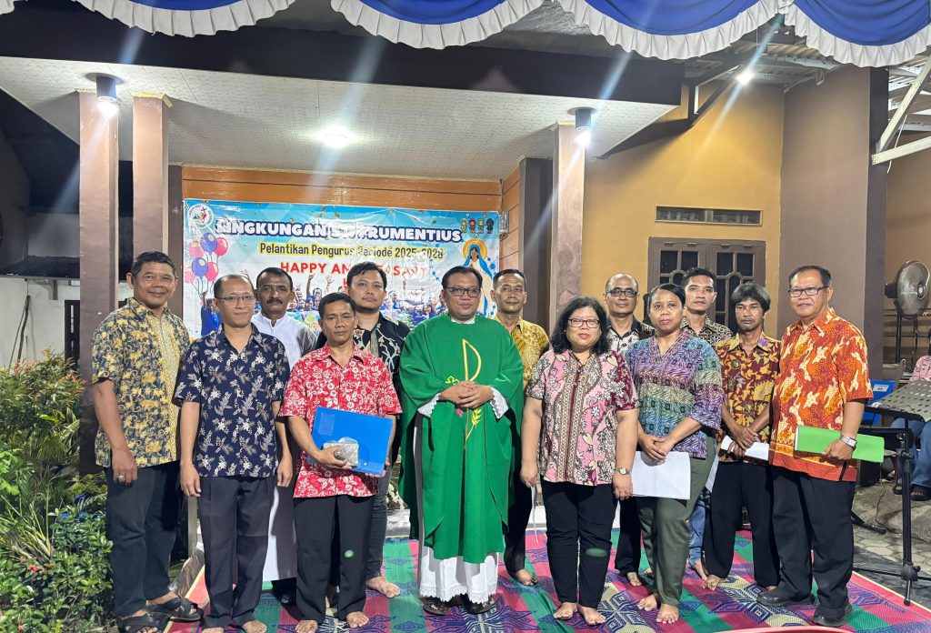 Pelantikan Pengurus Lingkungan Santo Frumentius Periode 2025-2028