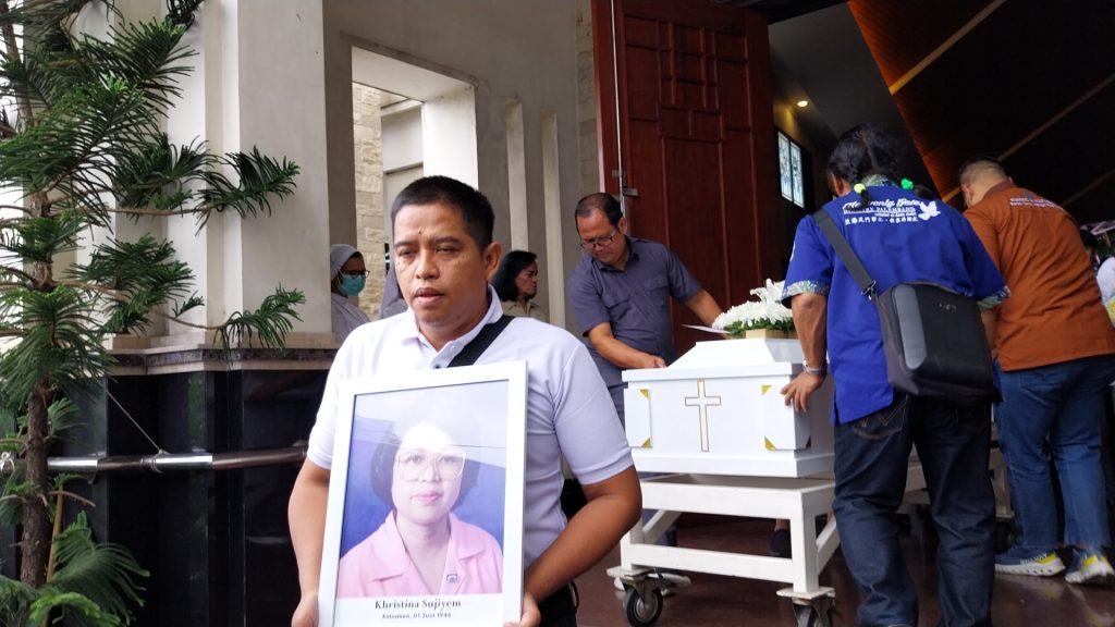 Selamat Jalan Khristina, Terima Kasih Dedikasi, Cinta Dan Persembahan Hidup Yang Indah Selamat Jalan Khristina, Terima Kasih Dedikasi, Cinta Dan Persembahan Hidup Yang Indah