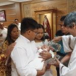 Tujuh Anak Menerima Sakramen Baptis Tujuh Anak Menerima Sakramen Baptis