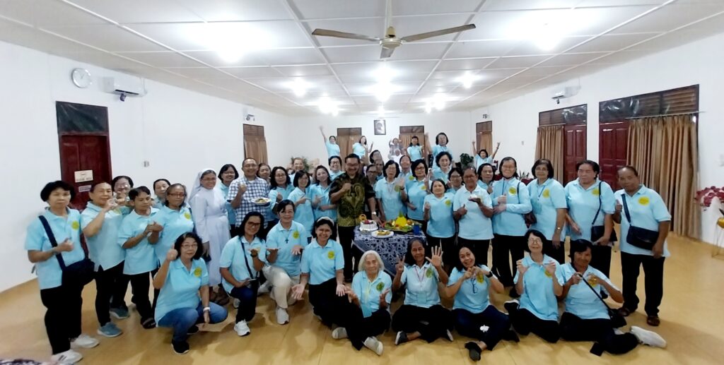 PWK Santa Monika KAPal Menjadi Wadah, Tempat Kasih Dihayati Dan Dihidupi PWK Santa Monika KAPal Menjadi Wadah, Tempat Kasih Dihayati Dan Dihidupi